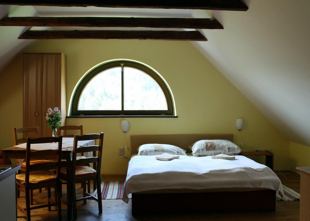 Penzion Kremenisko Banská Štiavnica Zimmer foto